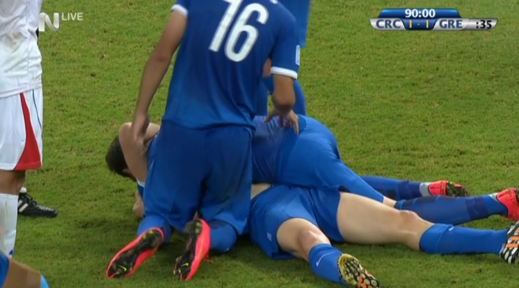 ΦΩΤΟ-Οι πανηγυρισμοί των Ελλήνων