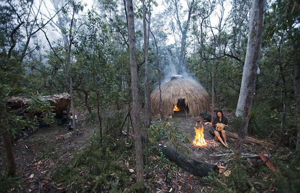 perierga.gr - Εγκατέλειψε τα πάντα και ζει σαν ερημήτισσα στο δάσος! perierga.gr - Εγκατέλειψε τα πάντα και ζει σαν ερημήτισσα στο δάσος!