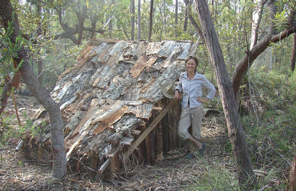 perierga.gr - Εγκατέλειψε τα πάντα και ζει σαν ερημήτισσα στο δάσος! perierga.gr - Εγκατέλειψε τα πάντα και ζει σαν ερημήτισσα στο δάσος!