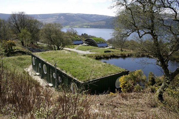 container 13 Για να αγοράσετε ένα κοντέινερ χρειάζεστε 1500 ευρώ. Δείτε τώρα τι μπορείτε να φτιάξετε με αυτό!