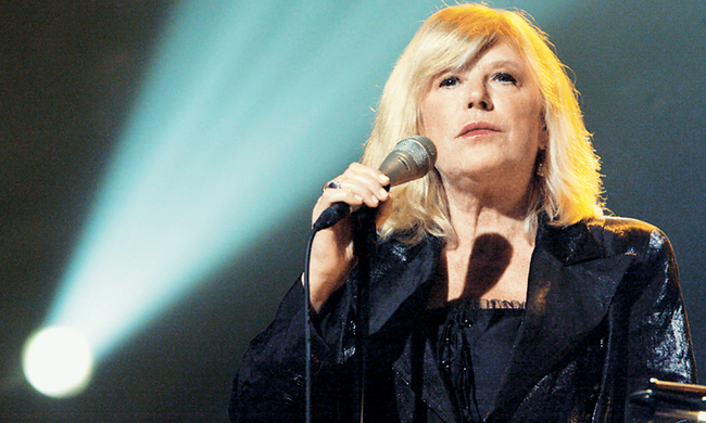 Στο νοσοκομείο της Ρόδου η Μάριαν Φέιθφουλ