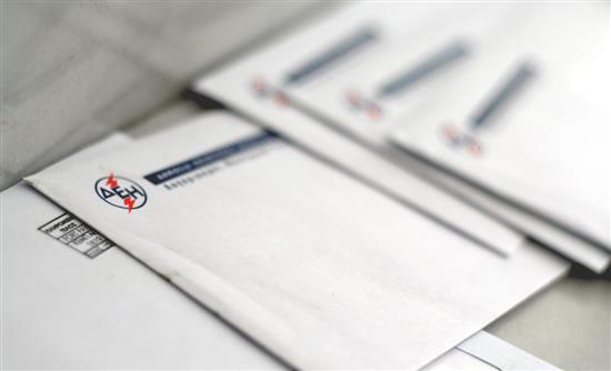 Έρχονται αυξήσεις στη ΔΕΗ