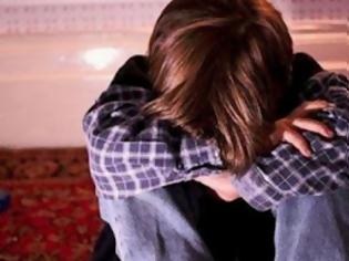 Τον νάρκωσε, ασέλγησε και «ανέβασε» το βίντεο