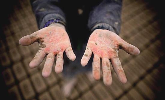 “Κόκκινη κάρτα” στην παιδική εργασία