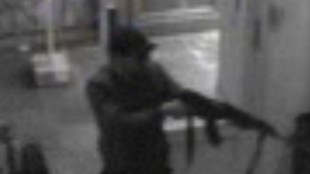 Ερευνούν συγγενείς του εκτελεστή