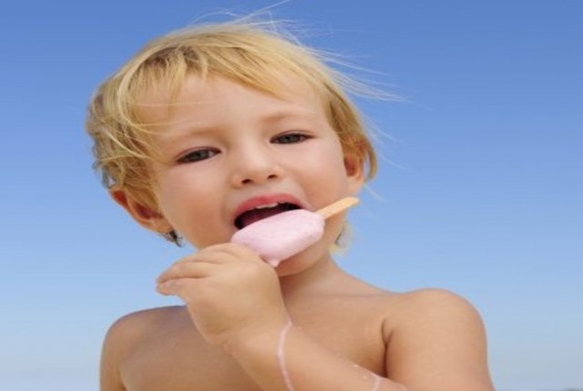 Το καλοκαίρι καθιερώστε ισορροπημένη διατροφή στο παιδί σας