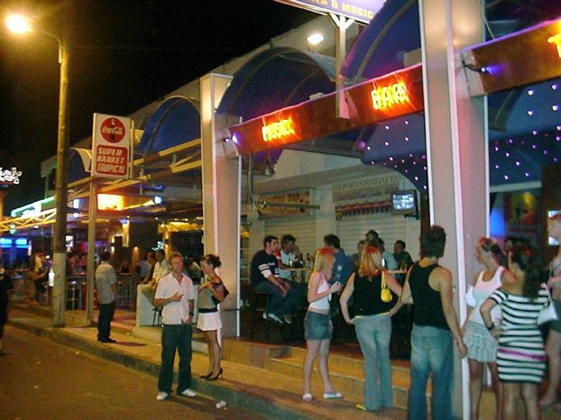 Γερμανίδα καταγγέλλει βιασμό στο Φαληράκι