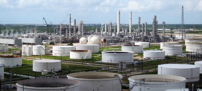 Επίθεση σε πετρελαϊκές εγκαταστάσεις