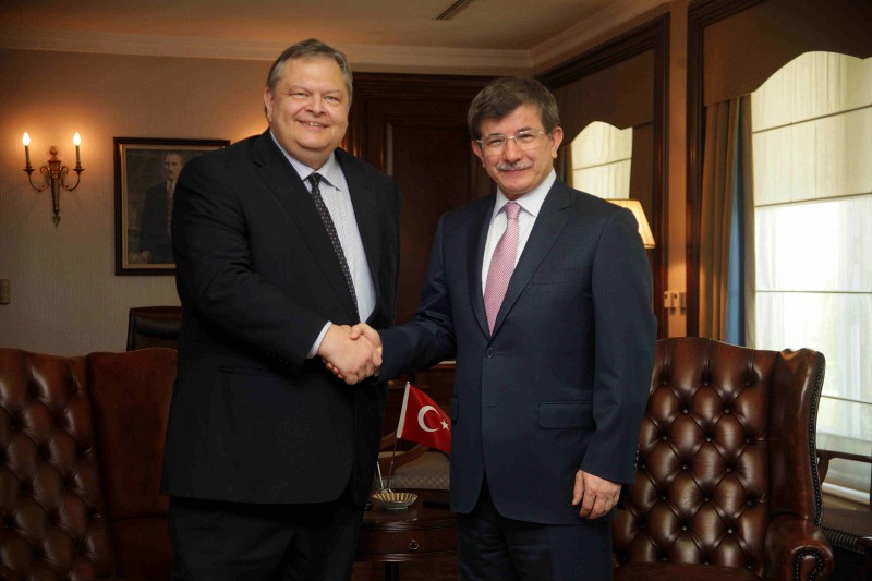 Αυτά είπαν στη συνάντηση Βενιζέλος-Νταβούτογλου