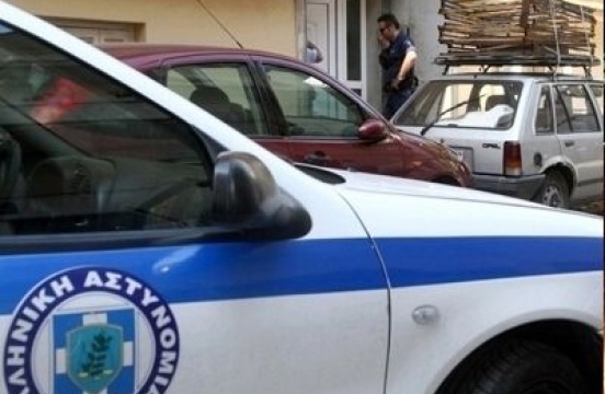 Βόμβες μολότοφ κοντά στα γραφεία του ΠΑΣΟΚ