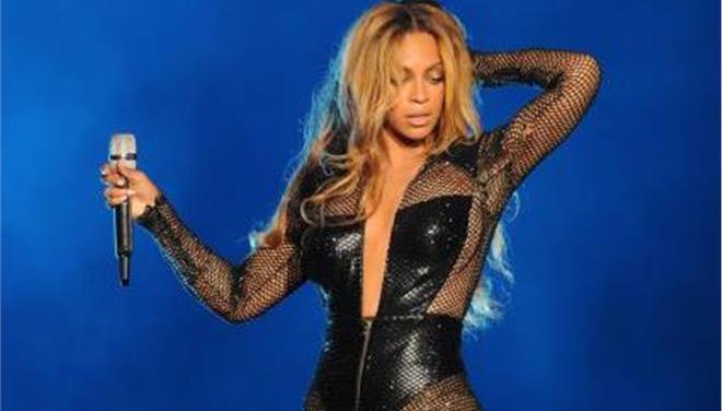 Η Μπιγιονσέ κήρυξε έκπτωτο τον Μπίμπερ