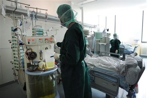 Χαροπαλεύει νέα μητέρα με Η1Ν1