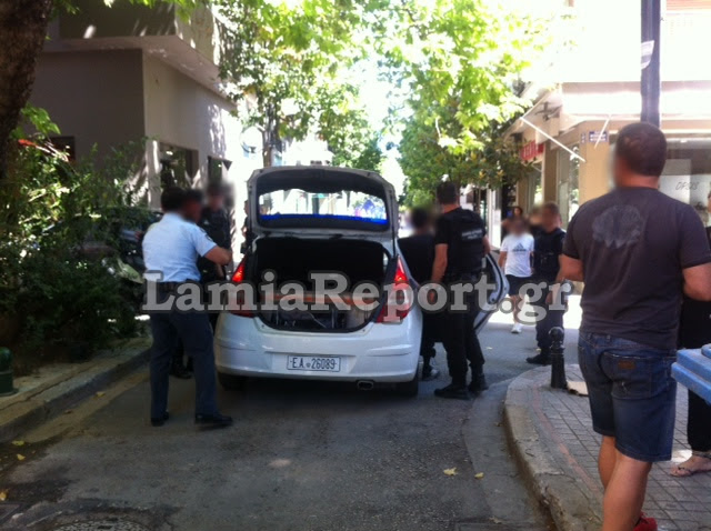 ΦΩΤΟ-Απόπειρα ληστείας και σύλληψη on camera στη Λαμία