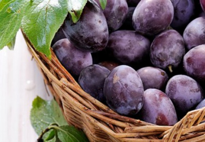 Ποιο γλυκό φρούτο αφαιρεί πόντους από τη μέση;