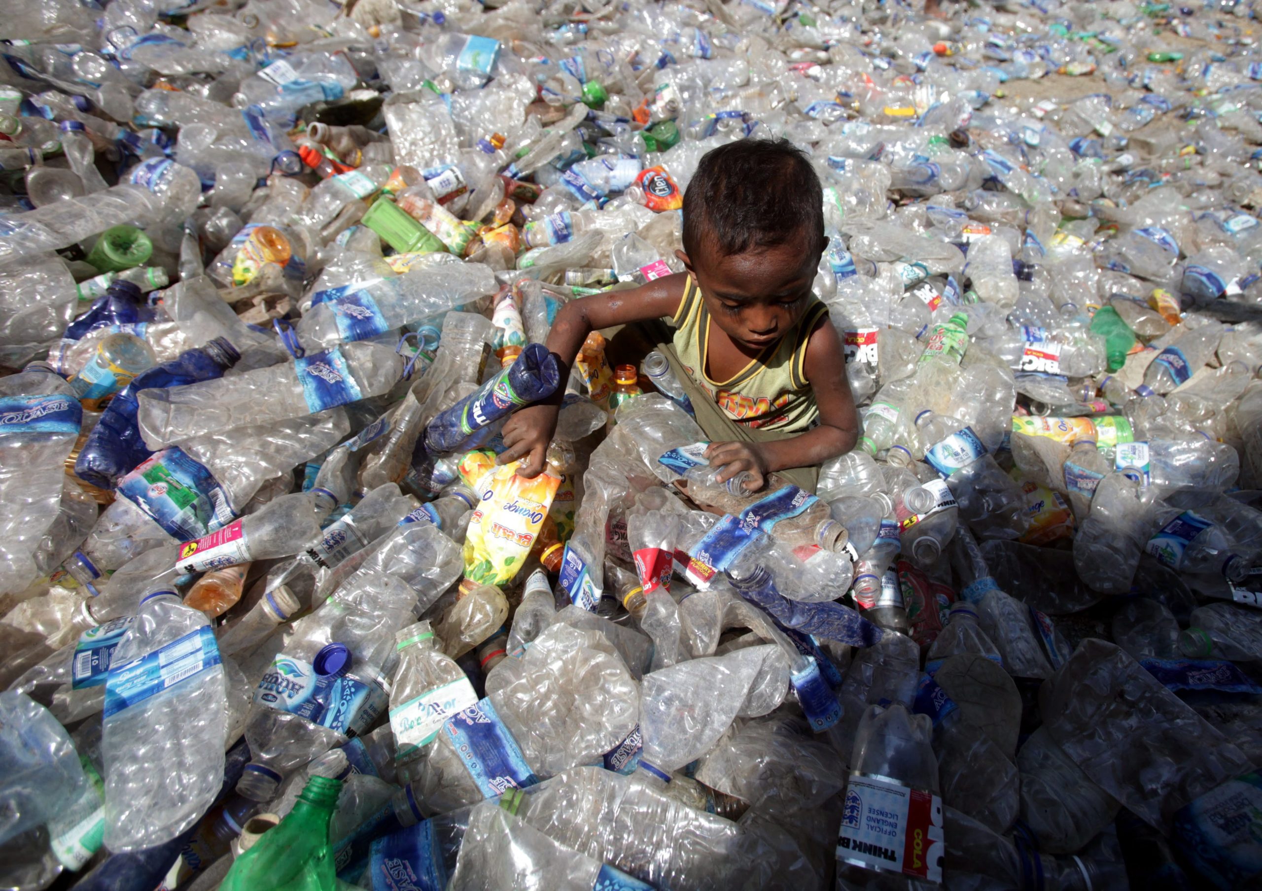ΦΩΤΟ-Πλαστικά “παιχνίδια” στο Ανατολικό Τιμόρ