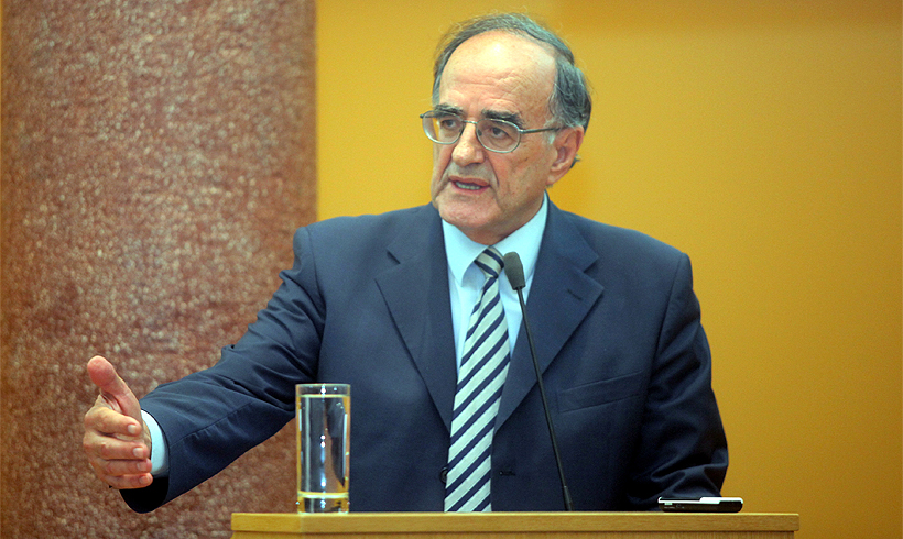 Σούρλας: Θα γράψω για τη «νοθευμένη δημοκρατία»