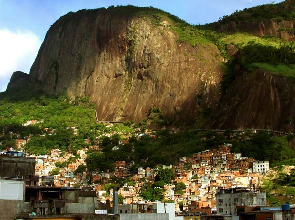 perierga.gr - Rochnha: Η πολυφωτογραφημένη φαβέλα της Βραζιλίας!