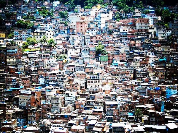 perierga.gr - Rochnha: Η πολυφωτογραφημένη φαβέλα της Βραζιλίας!