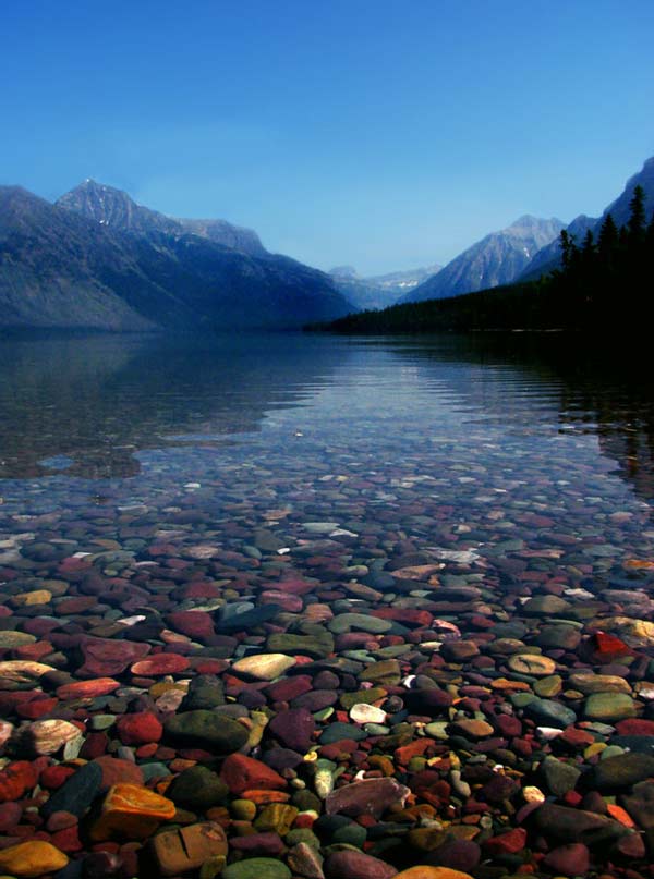 perierga.gr - Μια "διάφανη" λίμνη να την... πιεις στο ποτήρι!