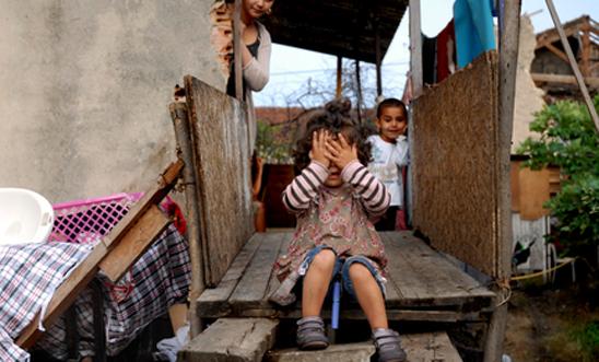 Γαλλία- Στη φυλακή Ρομά που ανάγκαζαν τα παιδιά τους να κλέβουν