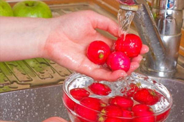 Πως πλένουμε σωστά τα φρούτα