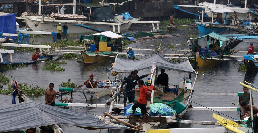 Τυφώνας Ραμασούν:100 νεκροί και αγνοούμενοι στις Φιλιππίνες