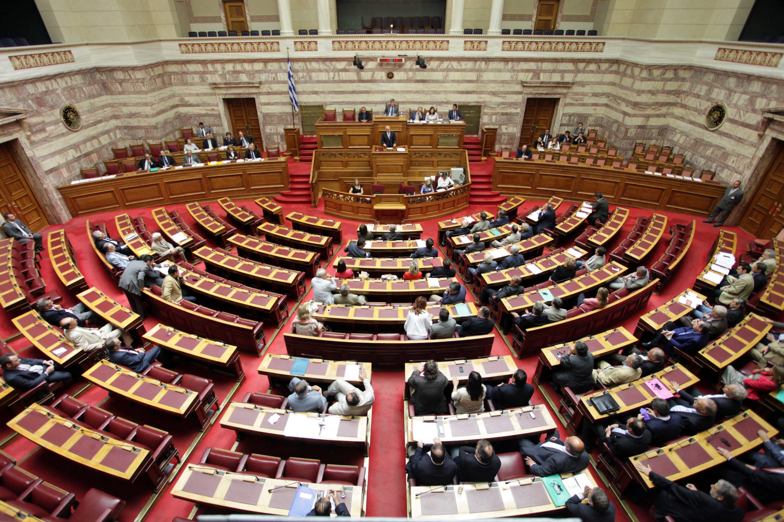 Υπερψηφίστηκε το νομοσχέδιο του υπουργείου Εθνικής Άμυνας