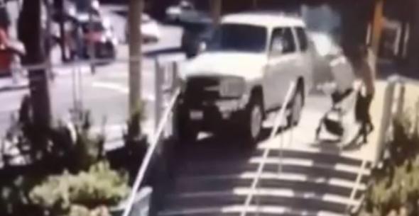 ΒΙΝΤΕΟ-Άγιο είχαν μητέρα και μωρό