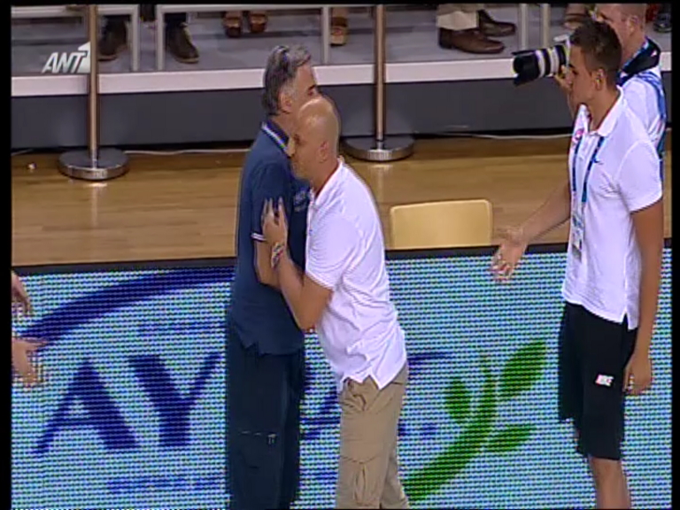 Λύγισε η Εθνική