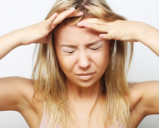 6 αιτίες πονοκεφάλου που δεν φανταζόσουν ποτέ