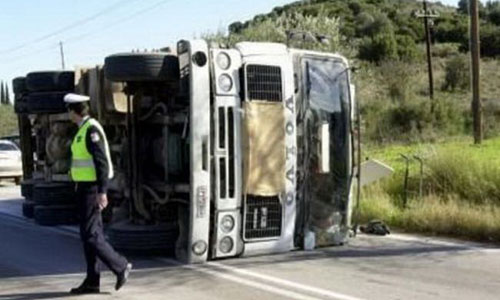 Εκτροπή νταλίκας στην Εθνική Οδό Αθηνών-Ιωαννίνων