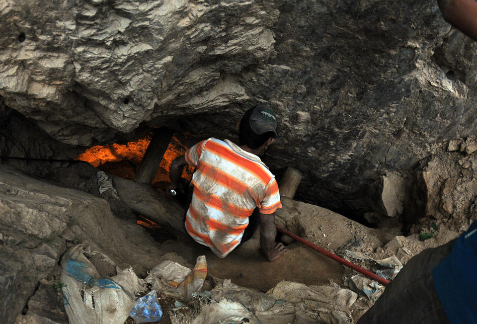 Ονδούρα- Παραμένουν εγκλωβισμένοι οι εργάτες