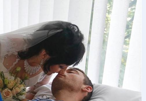 ΦΩΤΟ-Ουκρανία-Γάμοι στο νοσοκομείο