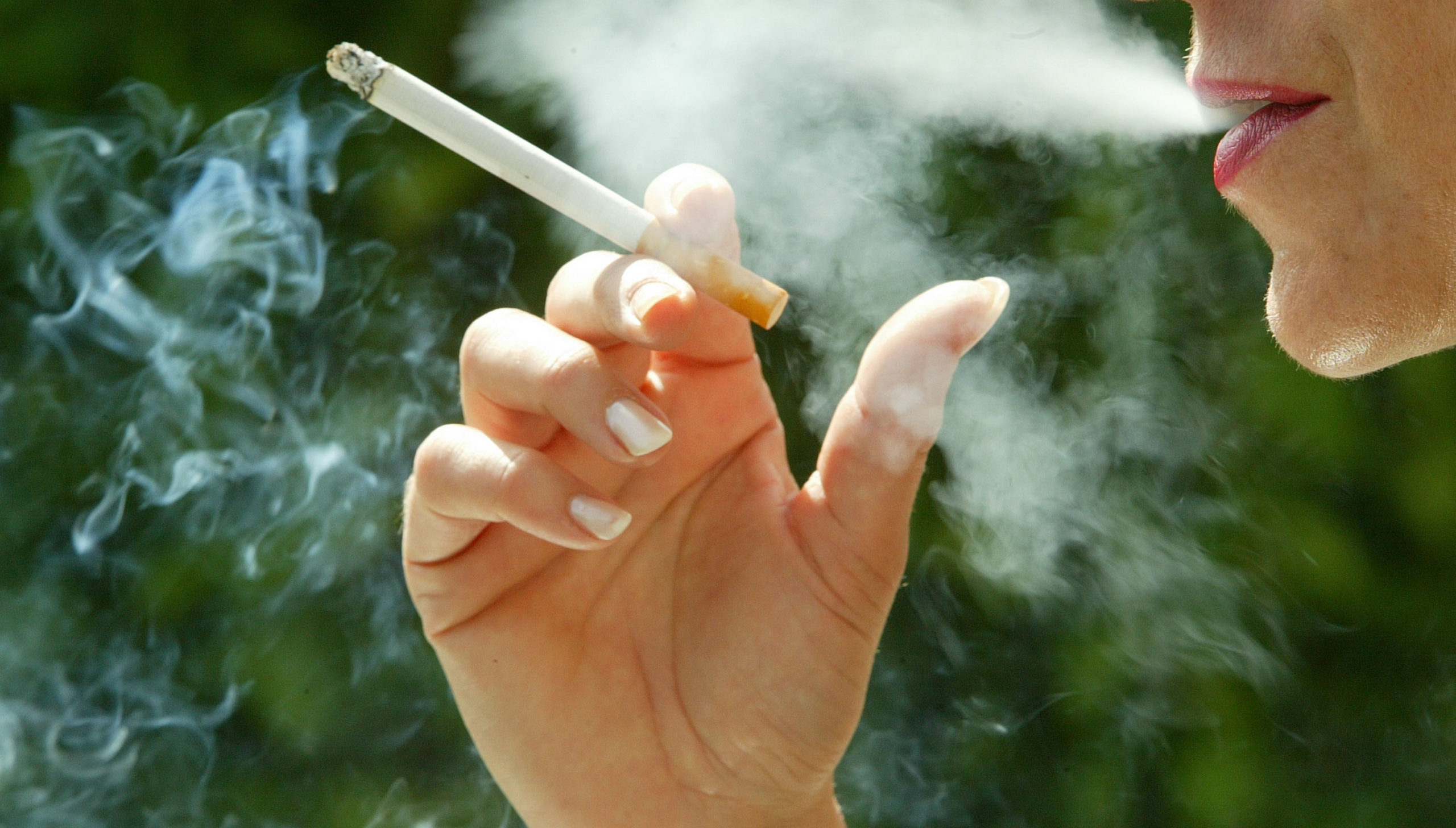 Παρίσι-Η δήμαρχος απαγόρευσε το τσιγάρο σε πάρκο