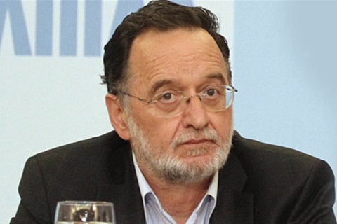 Λαφαζάνης: “Όνειρα θερινής νυκτός”