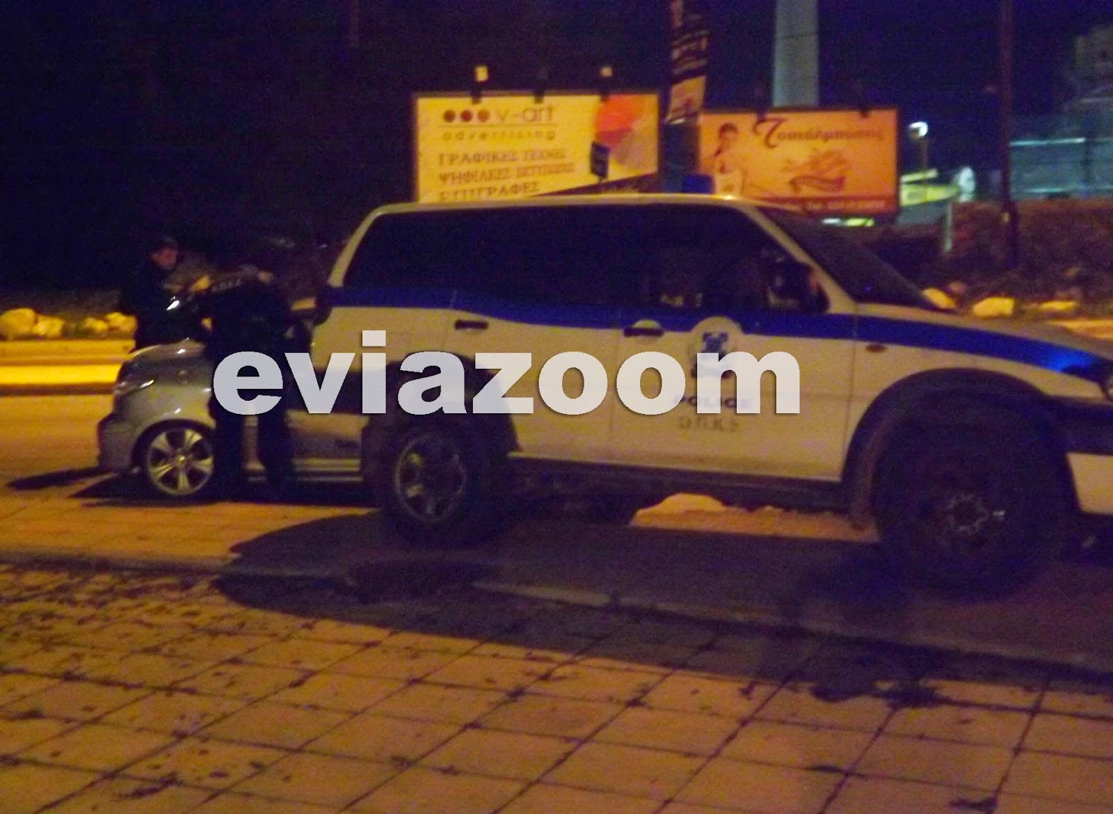 ΦΩΤΟ-Η βόλτα των τριών φοιτητών κατέληξε στα κρατητήρια