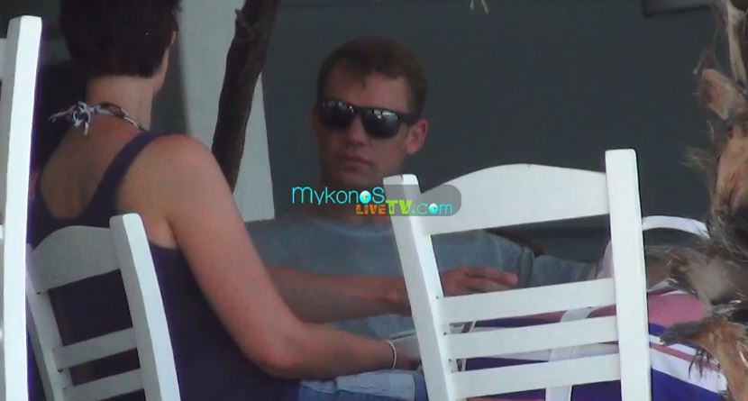 ΒΙΝΤΕΟ-Ο Νόιερ πίνει σαμπάνια στην Μύκονο