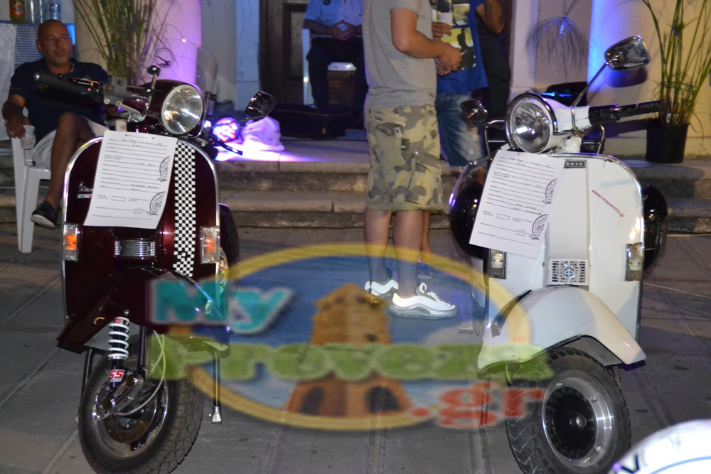 ΦΩΤΟ-Έκθεση κλασικής βέσπας στην Πρέβεζα