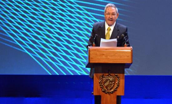 Ο Κάστρο υπόσχεται βελτίωση στην οικονομία