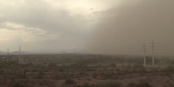 BINTEO-Η αμμοθύελλα “καταπίνει” το Φοίνιξ