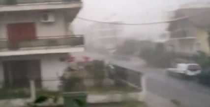 ΒΙΝΤΕΟ- Εγκλωβισμένοι και πλημμυρισμένα κτίρια στη Δράμα