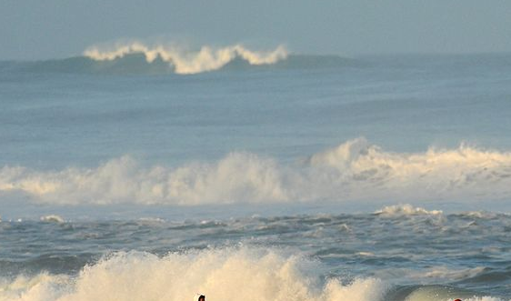 Μικρά κύματα ύψους ενός μέτρου περιμένουν στην Ιαπωνία