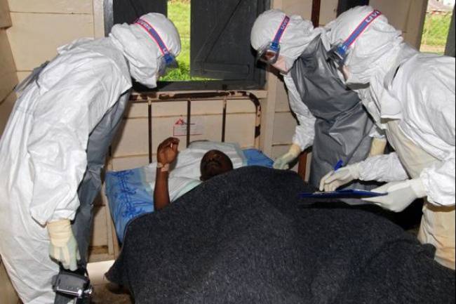 «Κίνδυνος εξάπλωσης του ιού Έμπολα»
