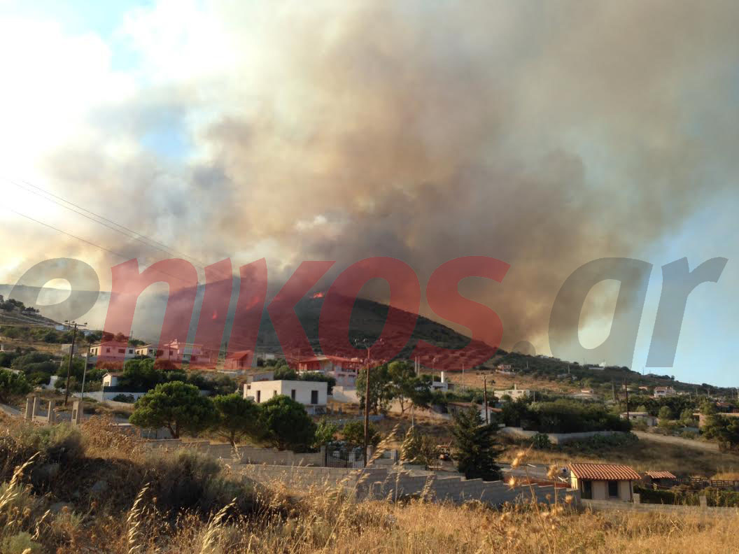 ΤΩΡΑ-Ενισχύονται οι πυροσβεστικές δυνάμεις στην Κερατέα