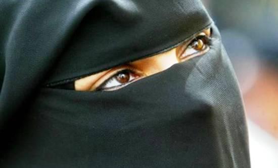 Απαγόρευση της μαντίλας στη Γαλλία