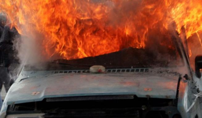 Φωτιά σε Ι.Χ με υγραέριο