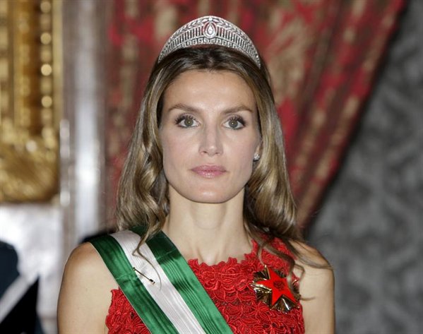 ΦΩΤΟ-Η πριγκίπισσα Λετίθια της Ισπανίας όταν μοίραζε τσιγάρα