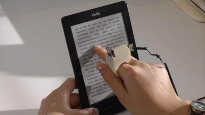 ΦΩΤΟ-Το δαχτυλίδι που… διαβάζει σε τυφλούς