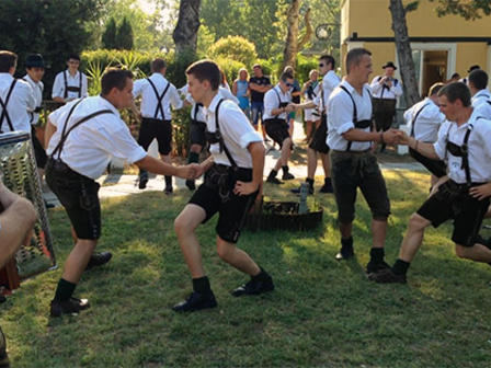 BINTEO-Τιρολέζοι χορευτές στην Κατερίνη