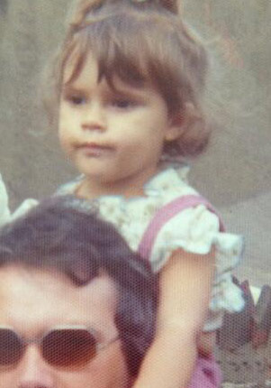 Ποια σταρ είναι το κοριτσάκι της φωτογραφίας;